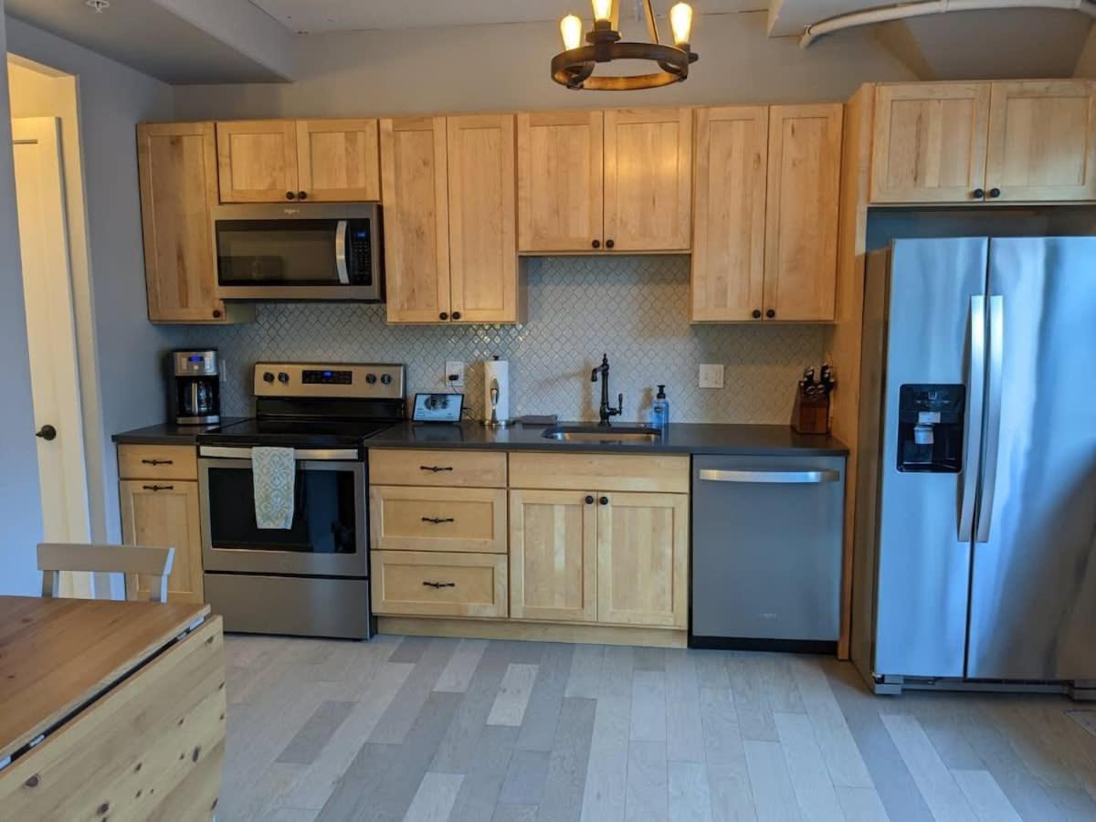Condo On State Hospital Grounds! トラバーズ・シティ エクステリア 写真