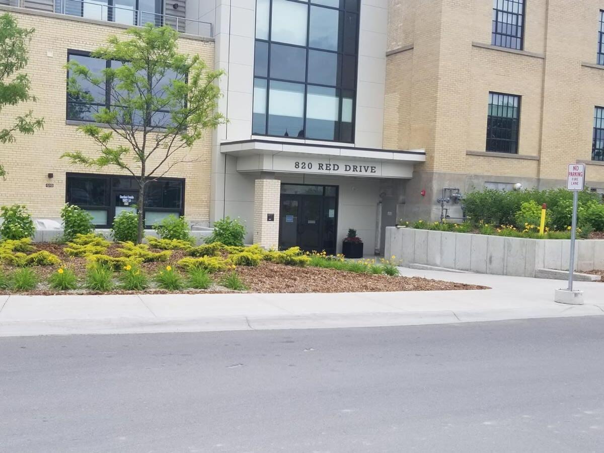 Condo On State Hospital Grounds! トラバーズ・シティ エクステリア 写真